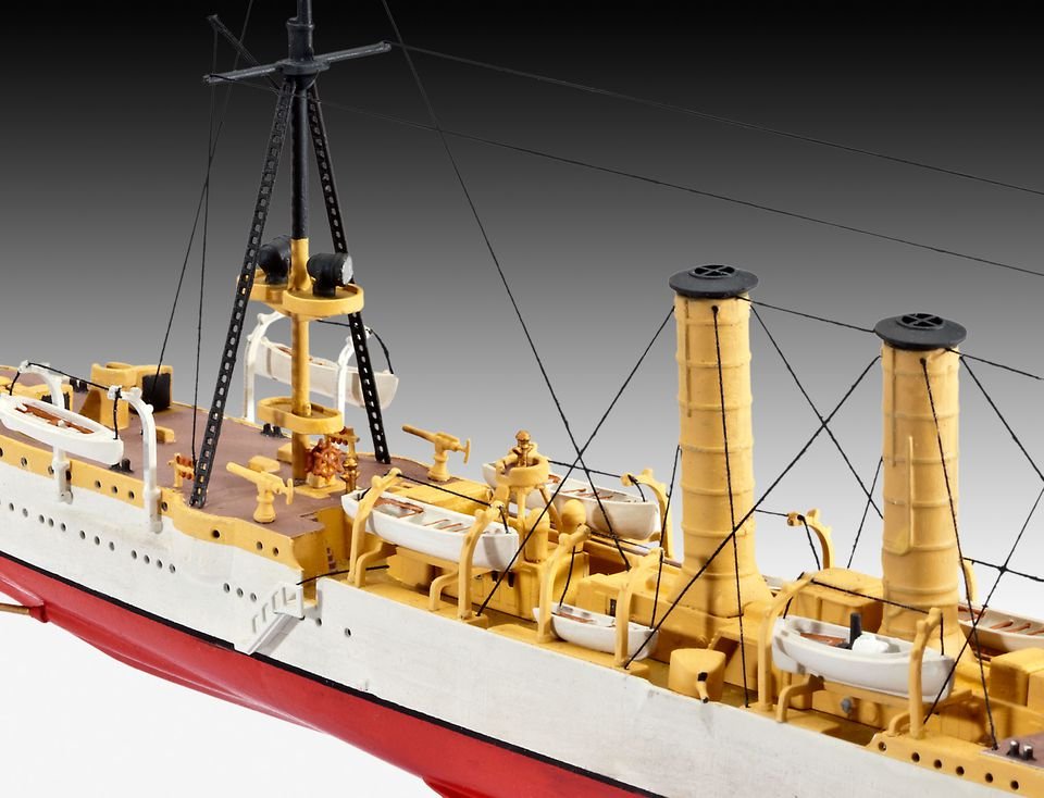 Набор моделей Revell Немецкие крейсеры Дрезден и Эмден 1:350