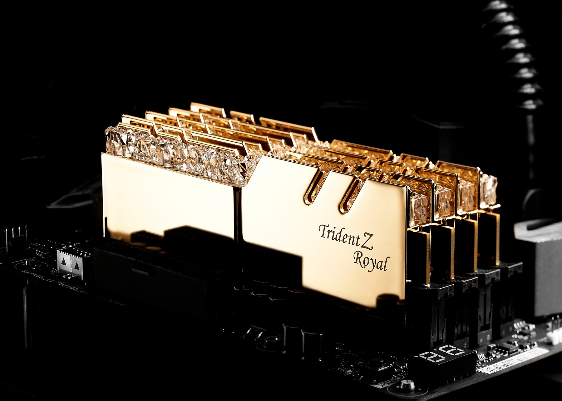 CRAFTROS Trident Gold Limited Edition未使用 Модуль памяти G.Skill DDR4 32GB 2x16GB 3200MHz Trident Z RGB Royal