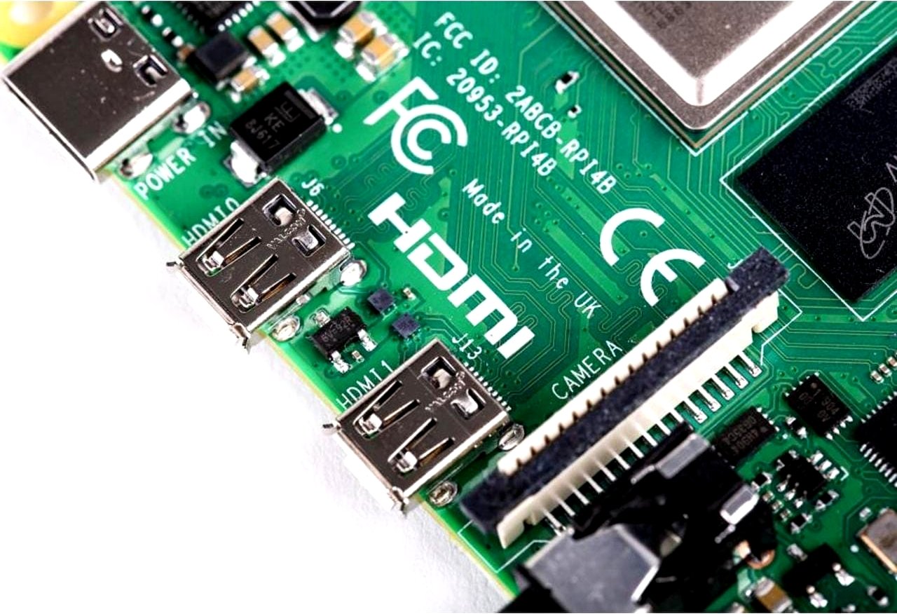 Одноплатний комп'ютер Raspberry Pi 4 Model B 2GB (RPI4-MODBP-2GB