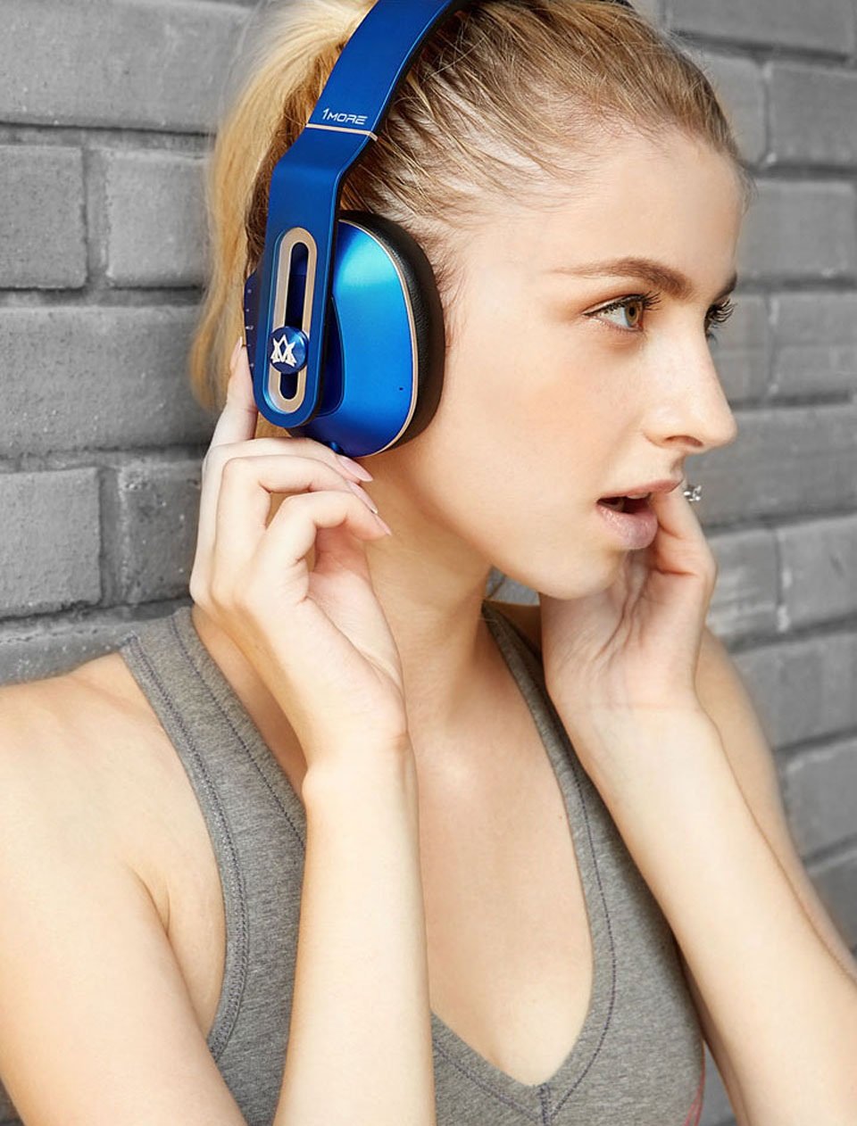 Наушники 1More OverEar Headphones Bluetooth MOMO Edition Blue купить